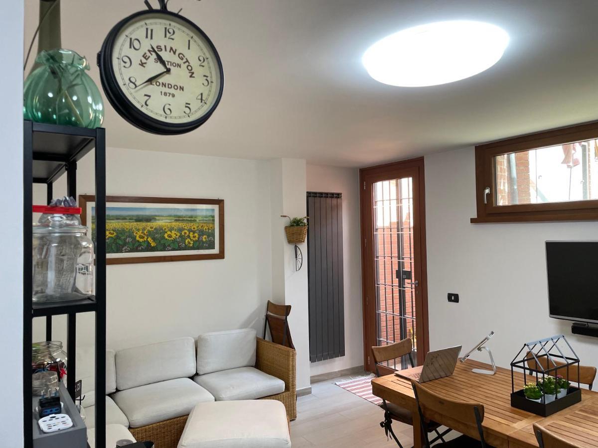 In&Out Apartment - Mostacciano, Eur Roma Exterior foto